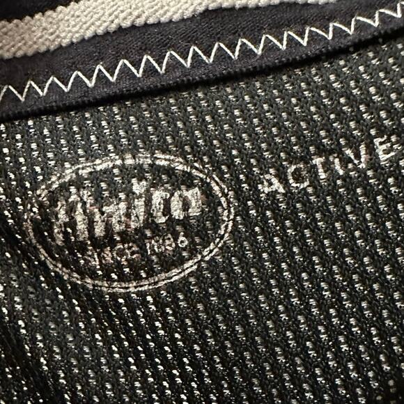 Anita MOMENTUM - Underwire Sports
Bra, Maximum Support - 40F - Picture 6 of 8